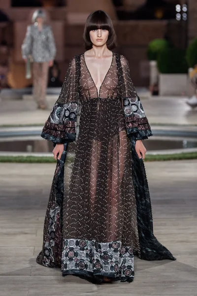 Look 24